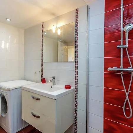 Port D Attache Apartman *